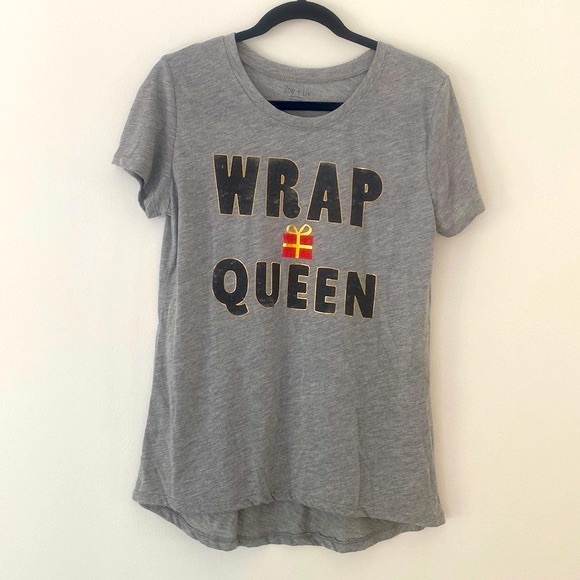 Zoe + Liv Tops - Christmas T Shirt🎄